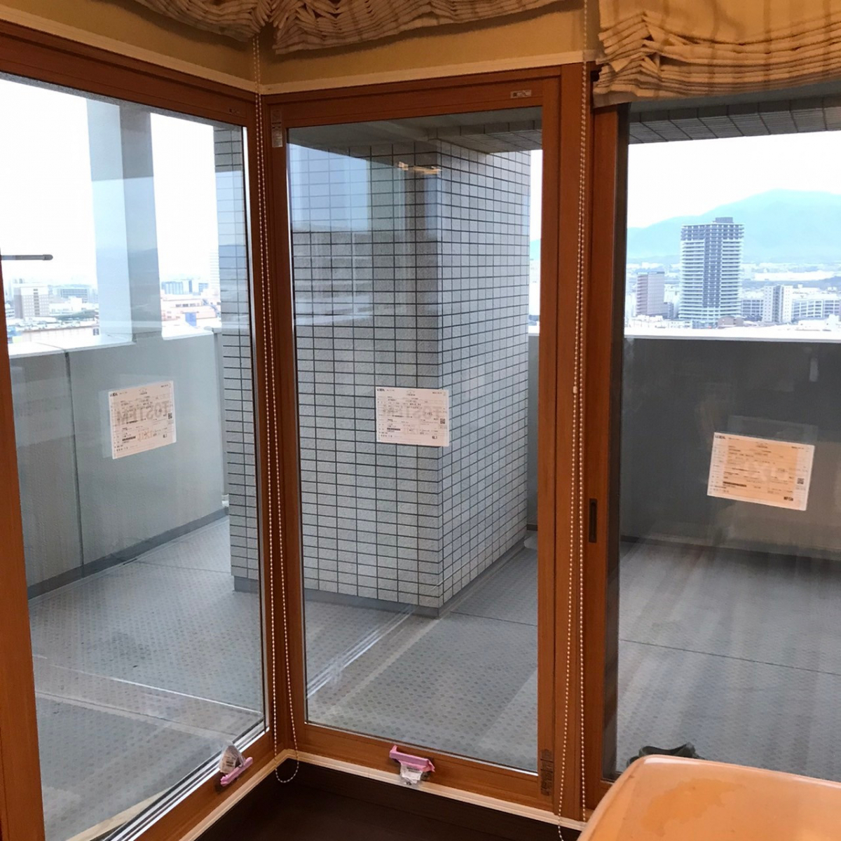 海老名トーヨー住器のマンションの大きな窓に内窓インプラス施工　断熱性能さらにアップ！！の施工後の写真3