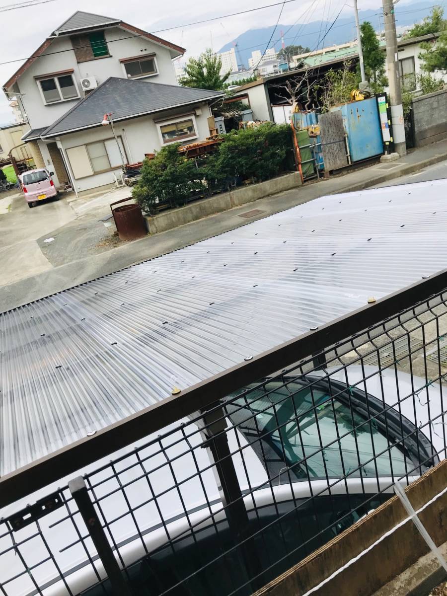 海老名トーヨー住器のカーポート屋根交換の施工後の写真1