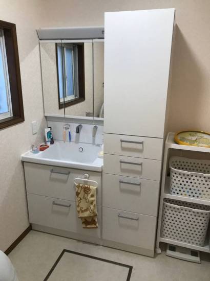 海老名トーヨー住器の洗面化粧台のリフォーム施工事例写真1