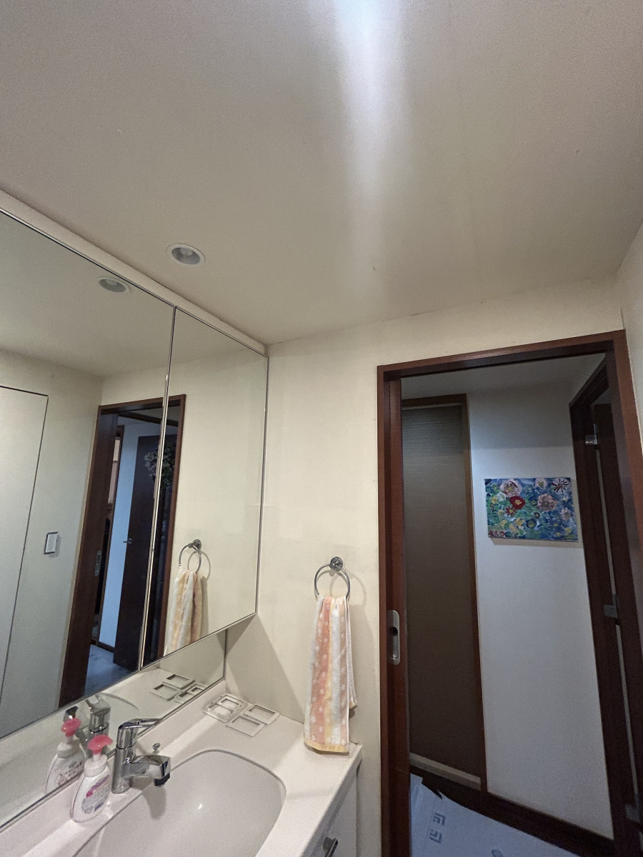 海老名トーヨー住器の海老名市　マンション　S様邸　クロス・床貼り替え　施工例の施工後の写真1