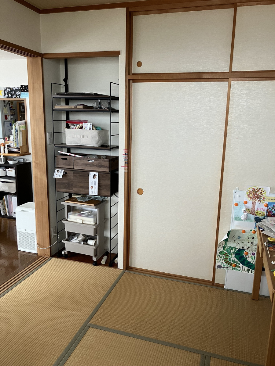 海老名トーヨー住器の海老名市 マンション S様邸 クロス・床貼り替え 施工例の施工前の写真1
