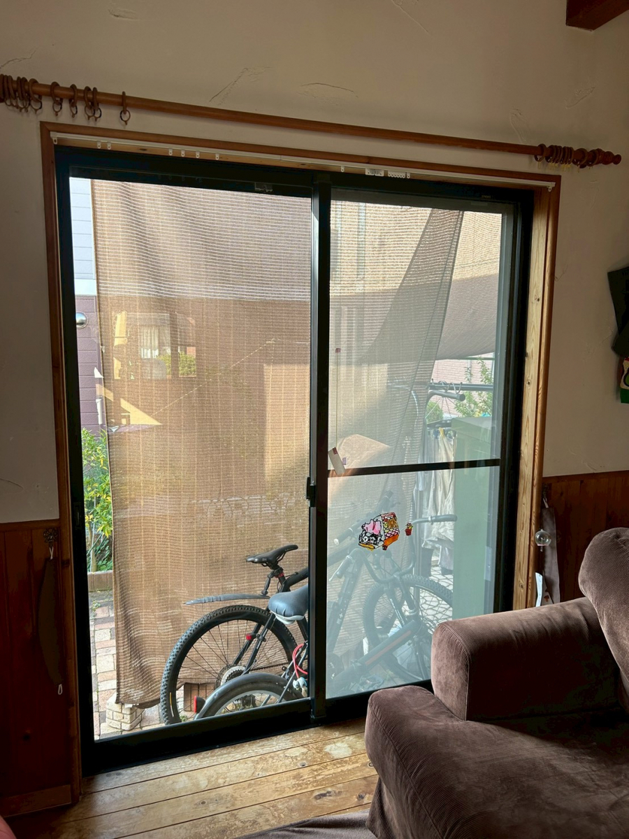 海老名トーヨー住器の海老名市　断熱リフォーム「補助金を利用して、内窓インプラスを施工」の施工前の写真2