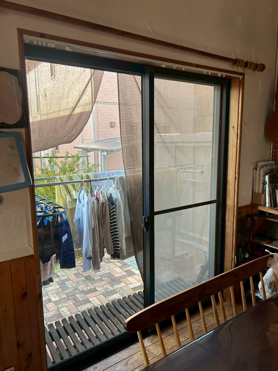 海老名トーヨー住器の海老名市　断熱リフォーム「補助金を利用して、内窓インプラスを施工」の施工前の写真3