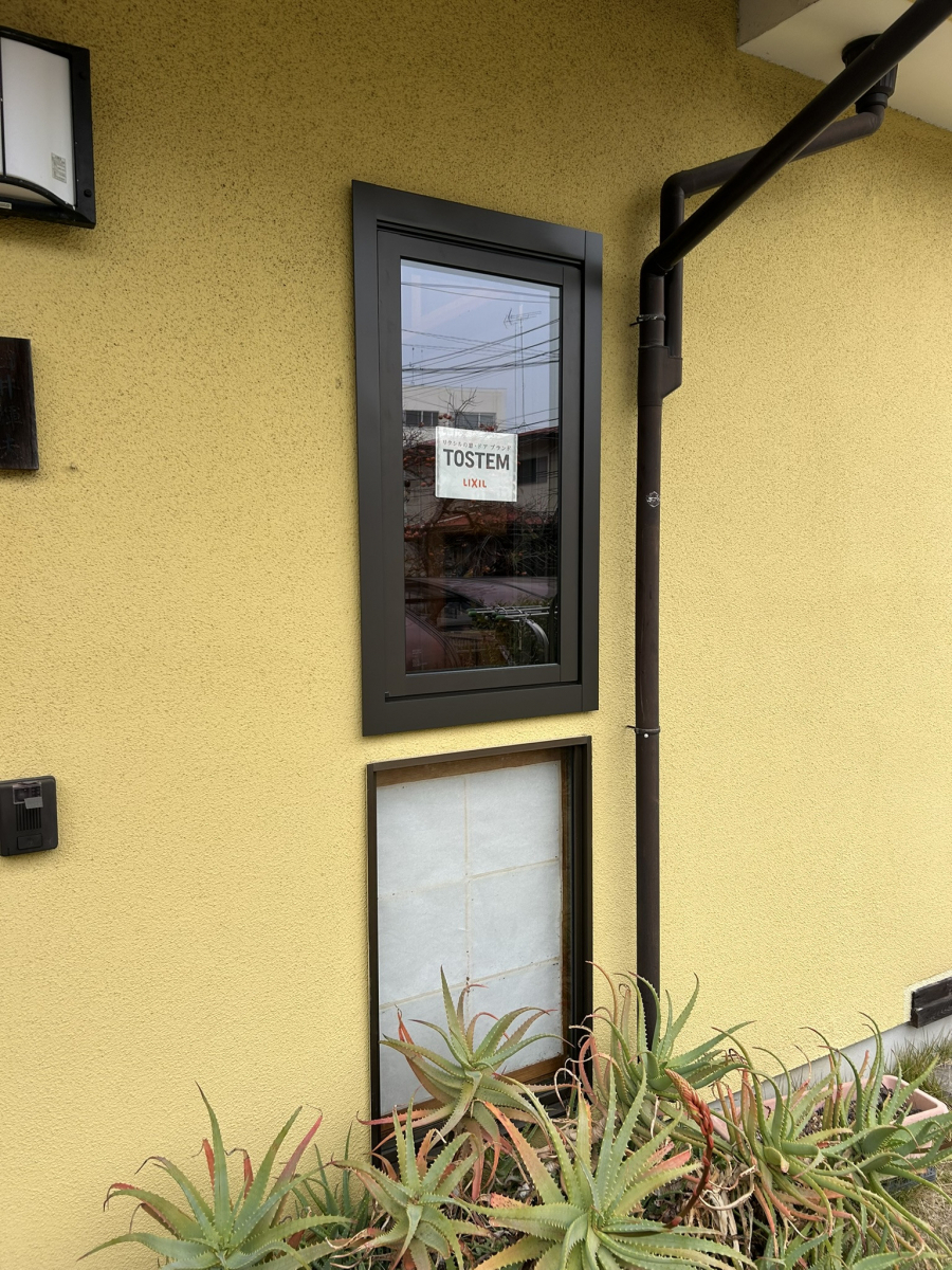 海老名トーヨー住器の海老名市　リプラス外窓交換　施工例　「オーニング窓の開閉不具合の解決！」の施工後の写真2