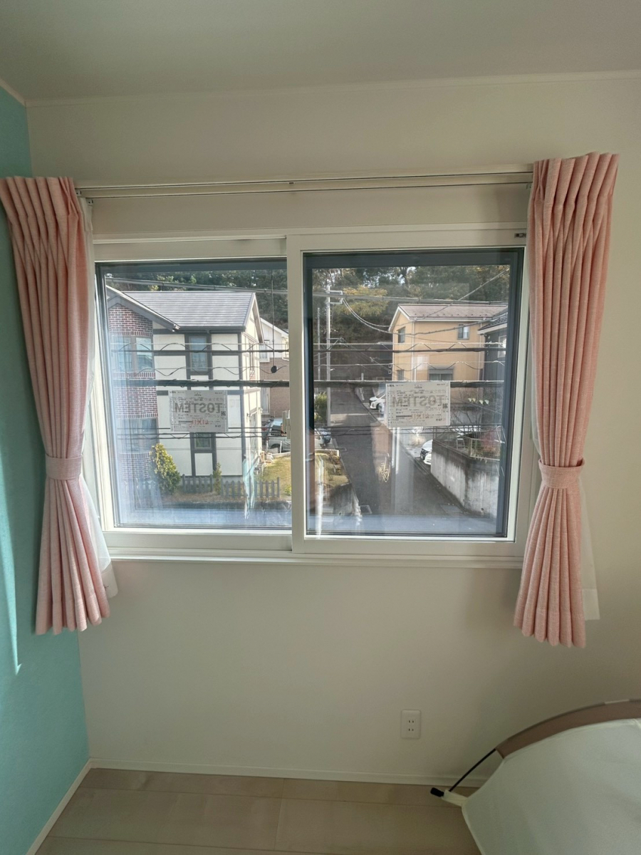 海老名トーヨー住器の海老名市　道路際の悩み・・・車の音対策に内窓設置　施工例の施工後の写真2