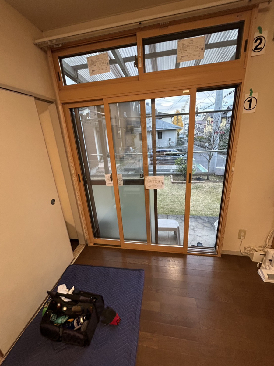 海老名トーヨー住器の海老名市　内窓インプラス施工例「部屋の温度環境の変化により睡眠の質があがった」の施工後の写真1