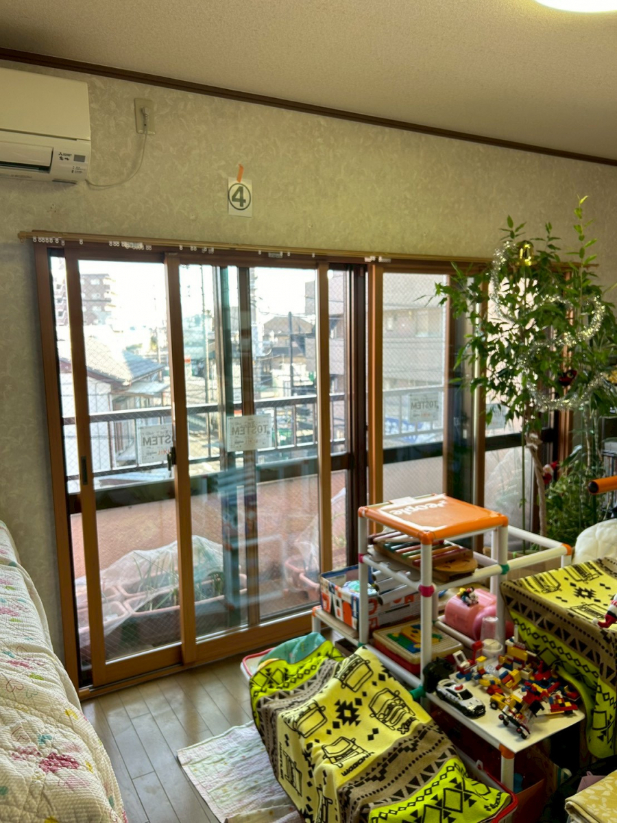 海老名トーヨー住器の綾瀬市　3階建て住宅　他社では対応不可だった窓に内窓（二重窓）設置　施工例の施工後の写真2