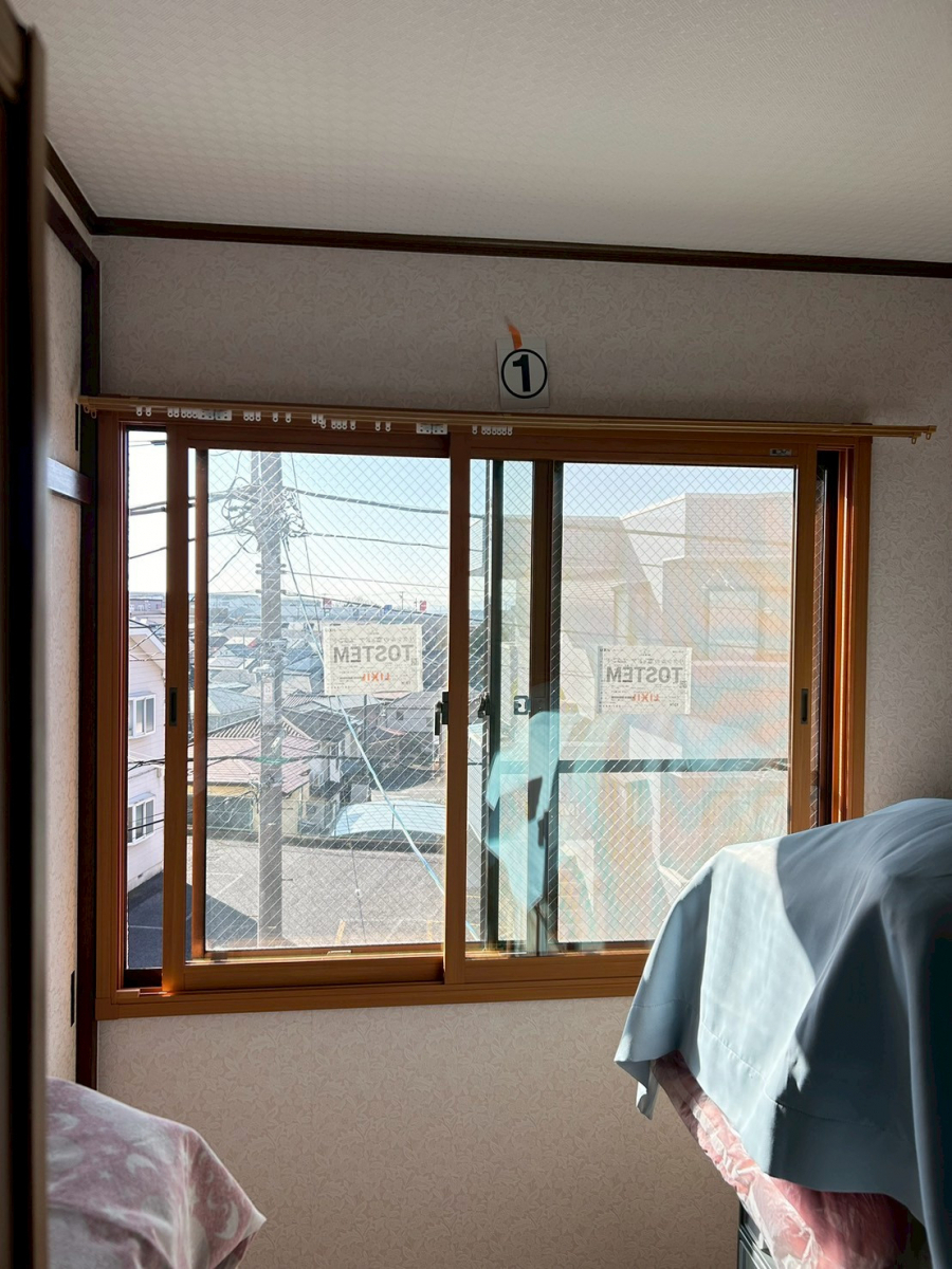 海老名トーヨー住器の綾瀬市　3階建て住宅　他社では対応不可だった窓に内窓（二重窓）設置　施工例の施工後の写真3