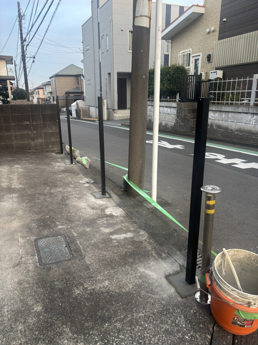 海老名トーヨー住器の綾瀬市　目隠しタイプ　ABフェンス施工例の施工前の写真1