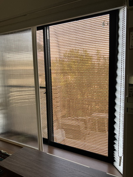 海老名トーヨー住器の海老名市インプラス施工例　「内窓インプラスなら、工事当日から断熱効果を実感！」の施工前の写真3