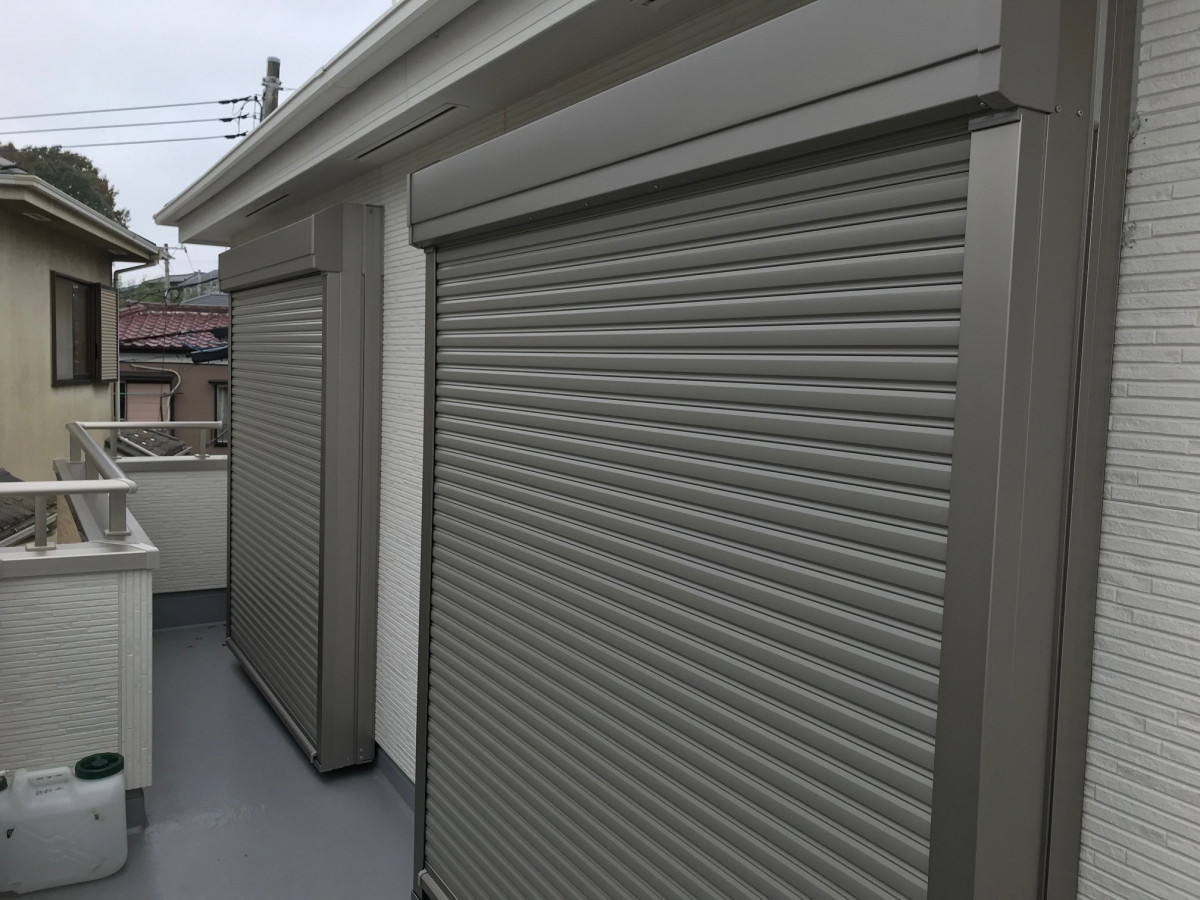 海老名トーヨー住器の新築時設置がなかった2階居室窓　防犯対策にシャッターはあった方が良いの施工後の写真3