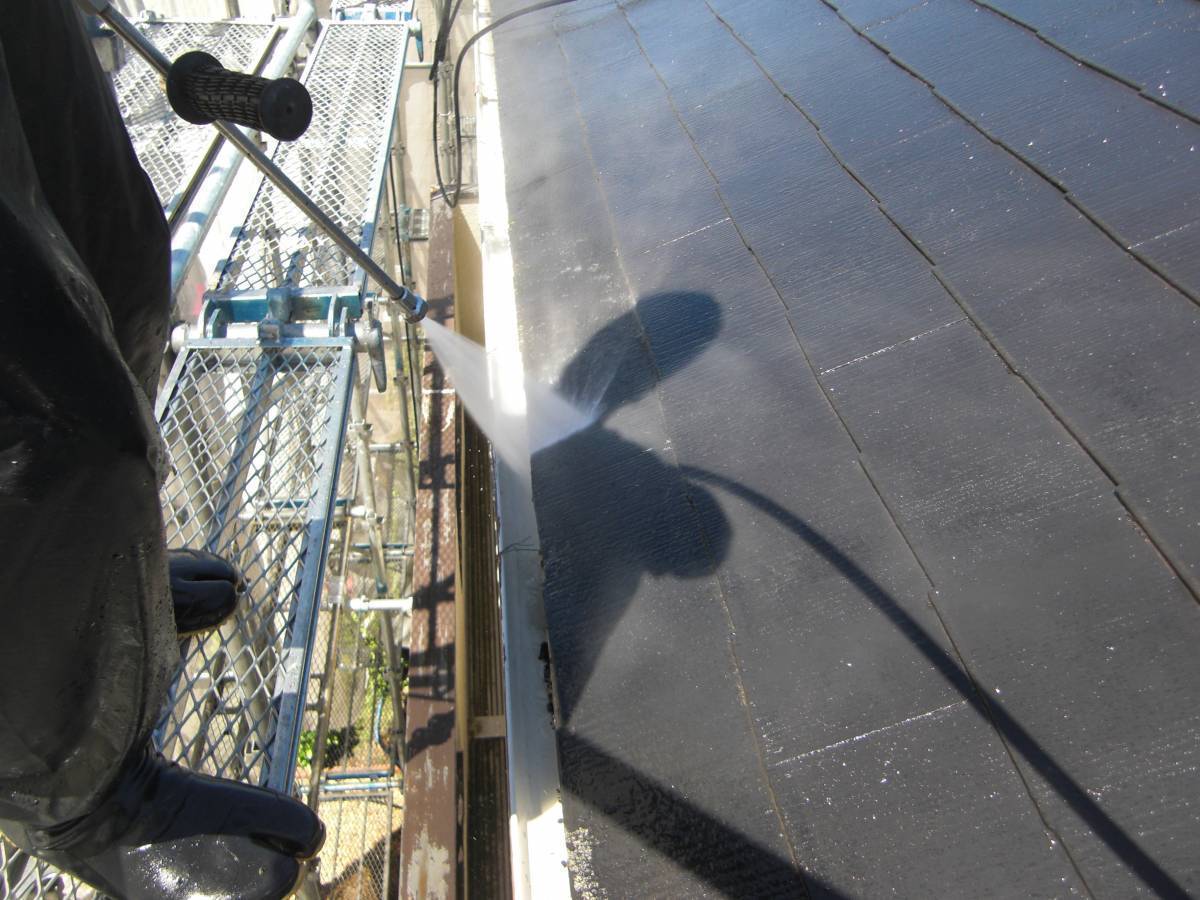 海老名トーヨー住器のコロニアル屋根　塗装工事の施工前の写真2