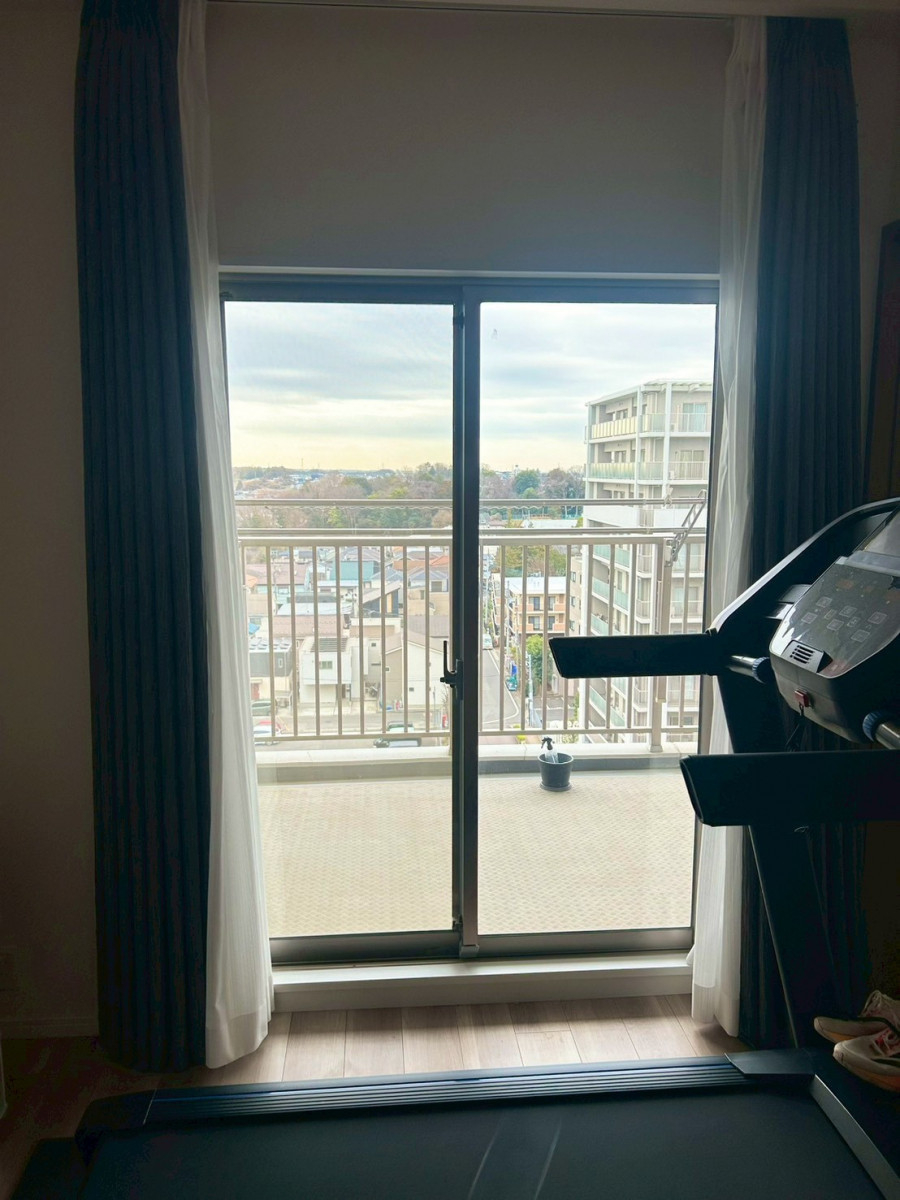 海老名トーヨー住器の海老名市　マンション　インプラス施工例　内窓で暮らしが変わりました。の施工前の写真1