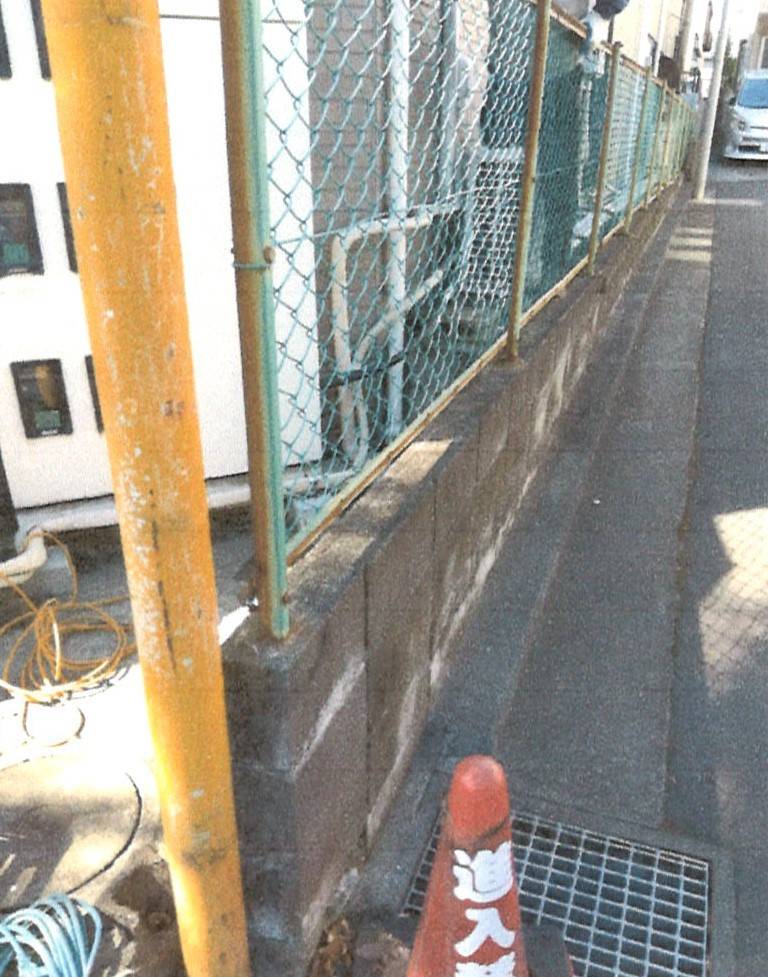 リバーアルミトーヨー住器の横浜市　ブロック・フェンス取替の施工前の写真2