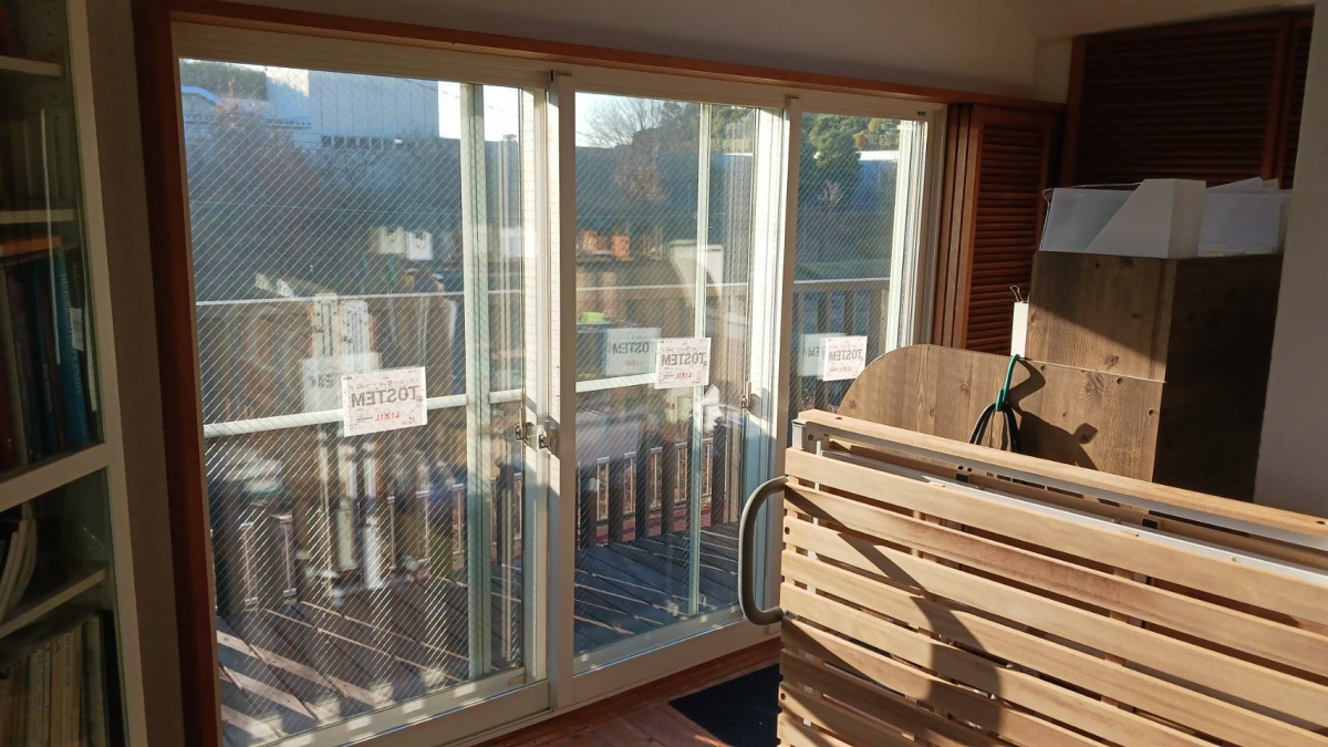 リバーアルミトーヨー住器の世田谷区　寒さ対策内窓取付工事の施工後の写真1