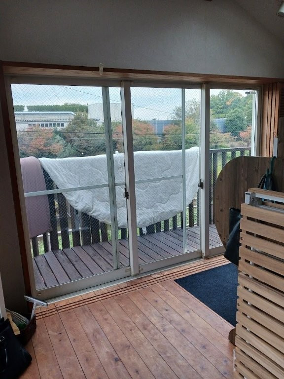 リバーアルミトーヨー住器の世田谷区　寒さ対策内窓取付工事の施工前の写真1