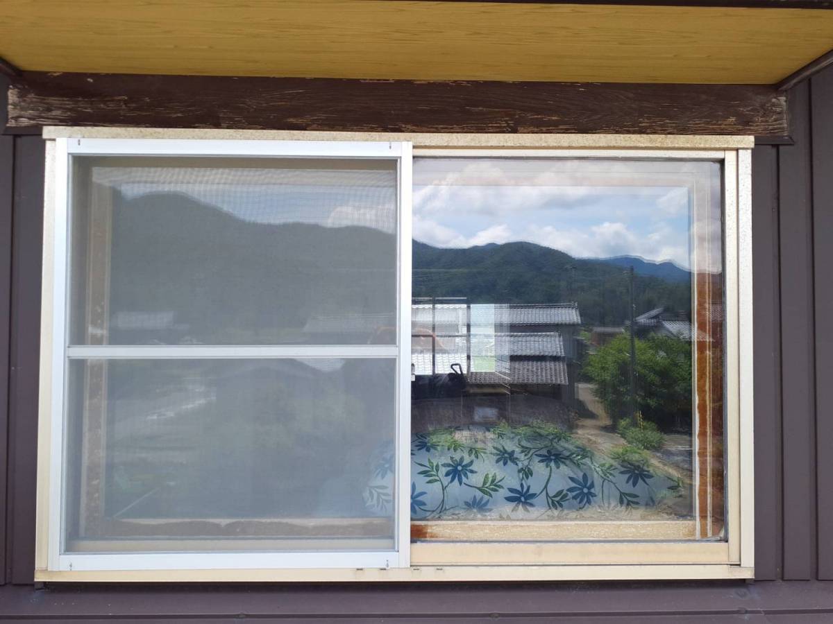 押田屋の外窓交換をさせていただきました。の施工前の写真1
