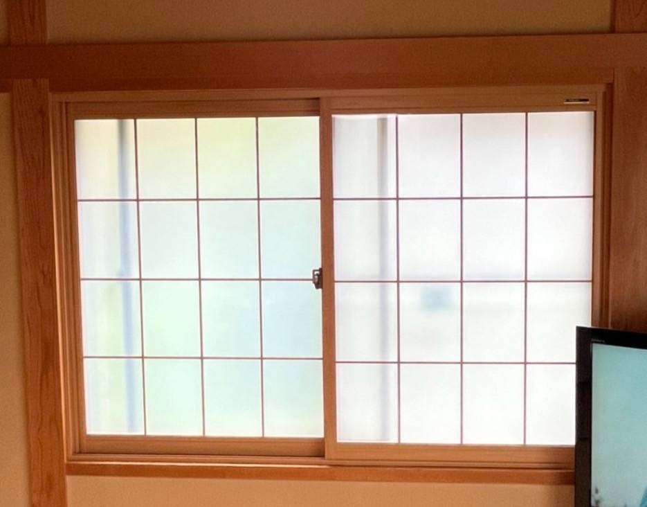押田屋の格子付きの内窓を取り付けさせていただきました。の施工後の写真1