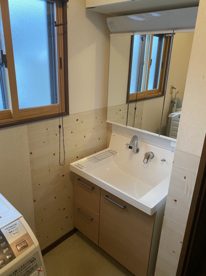 押田屋の節湯水栓の洗面化粧台を取替させていただきました施工事例写真1