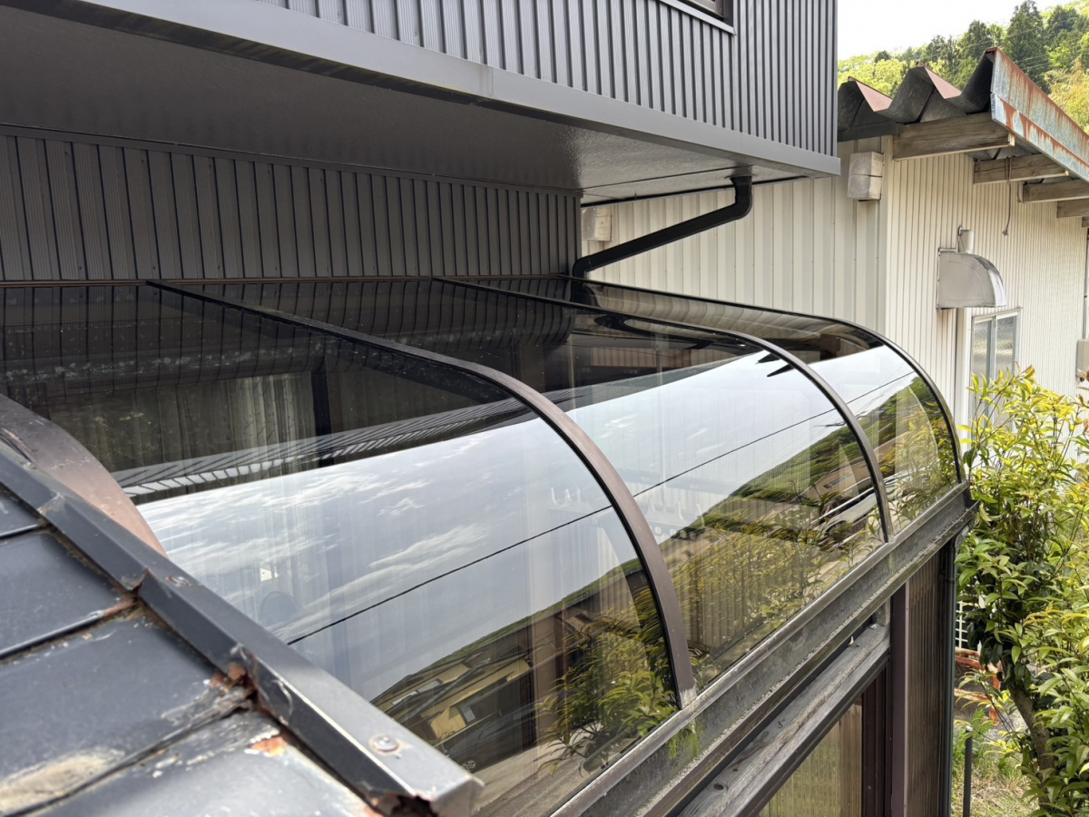 押田屋のテラス屋根を新しく取替させていただきましたの施工後の写真1
