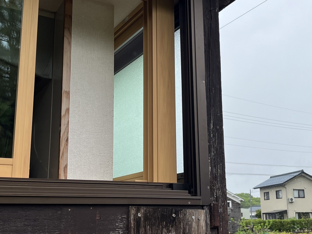 押田屋の【補助金活用】コーナー部などにも内窓を!の施工前の写真2