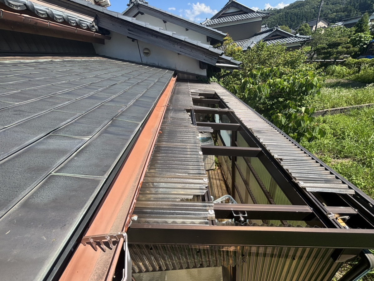 押田屋のテラス屋根の取替をしましたの施工前の写真1