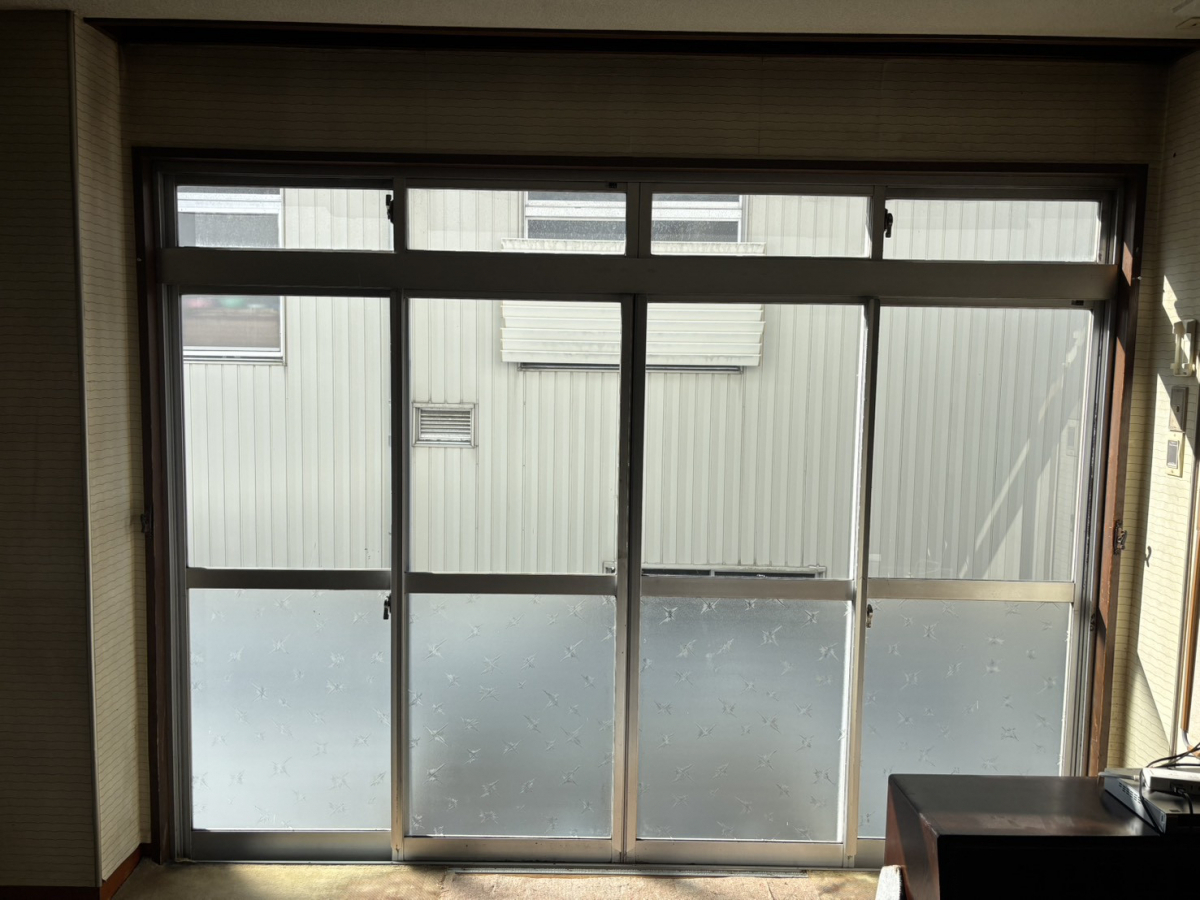 押田屋の窓リフォームで快適なお部屋に。LIXIL リプラスで簡単窓リフォームの施工前の写真2