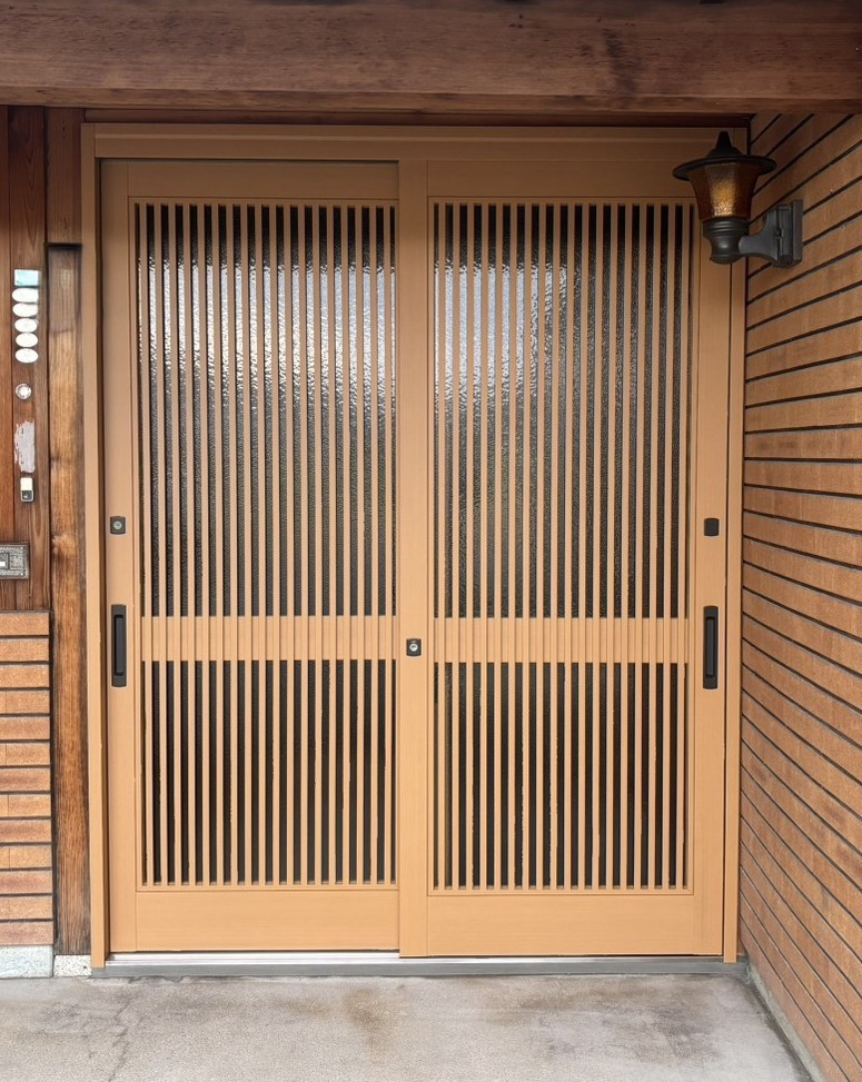 押田屋の玄関引戸を取替させていただきましたの施工後の写真1