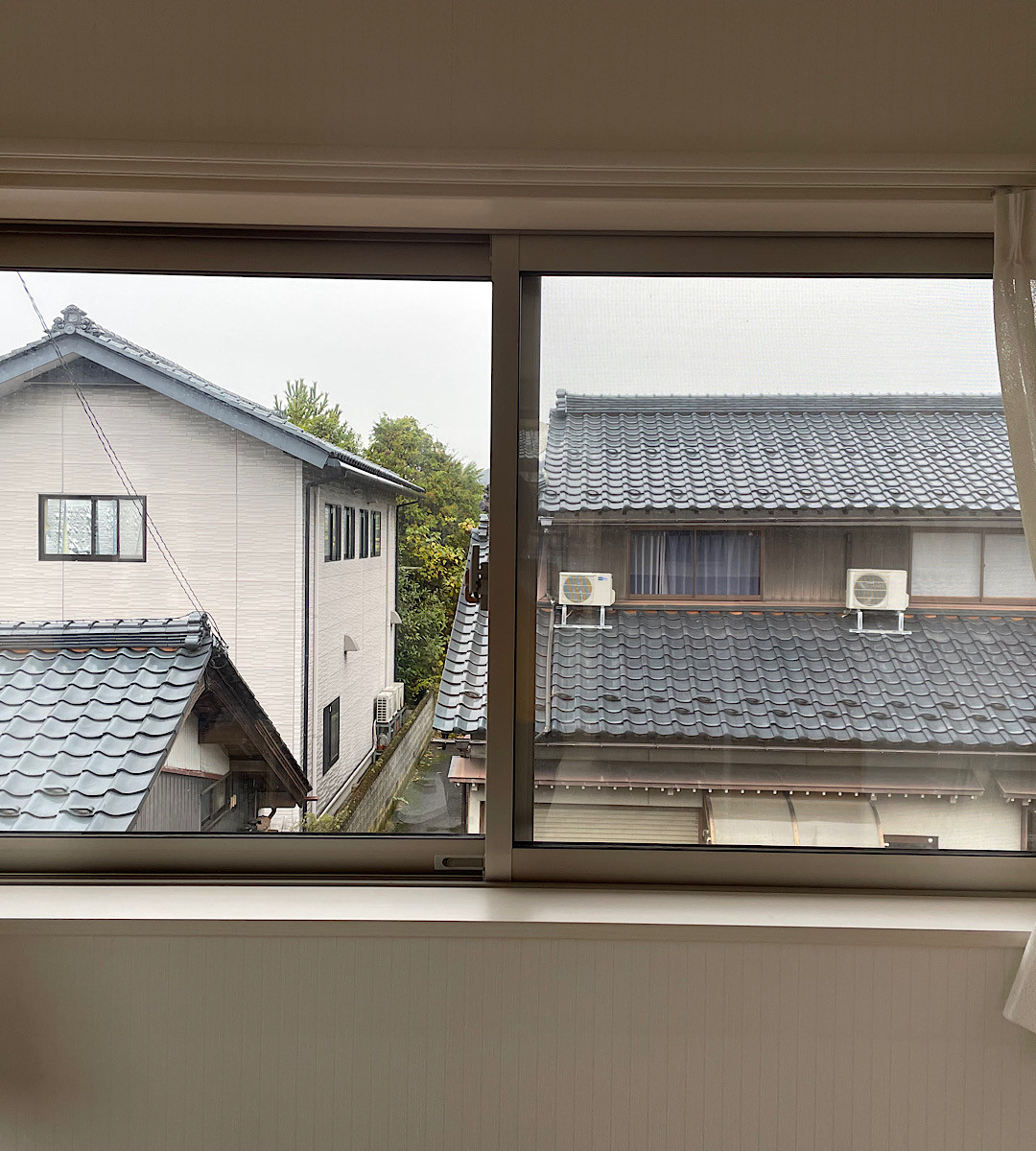 押田屋の省エネ対策に内窓を取り付けしました。の施工前の写真1