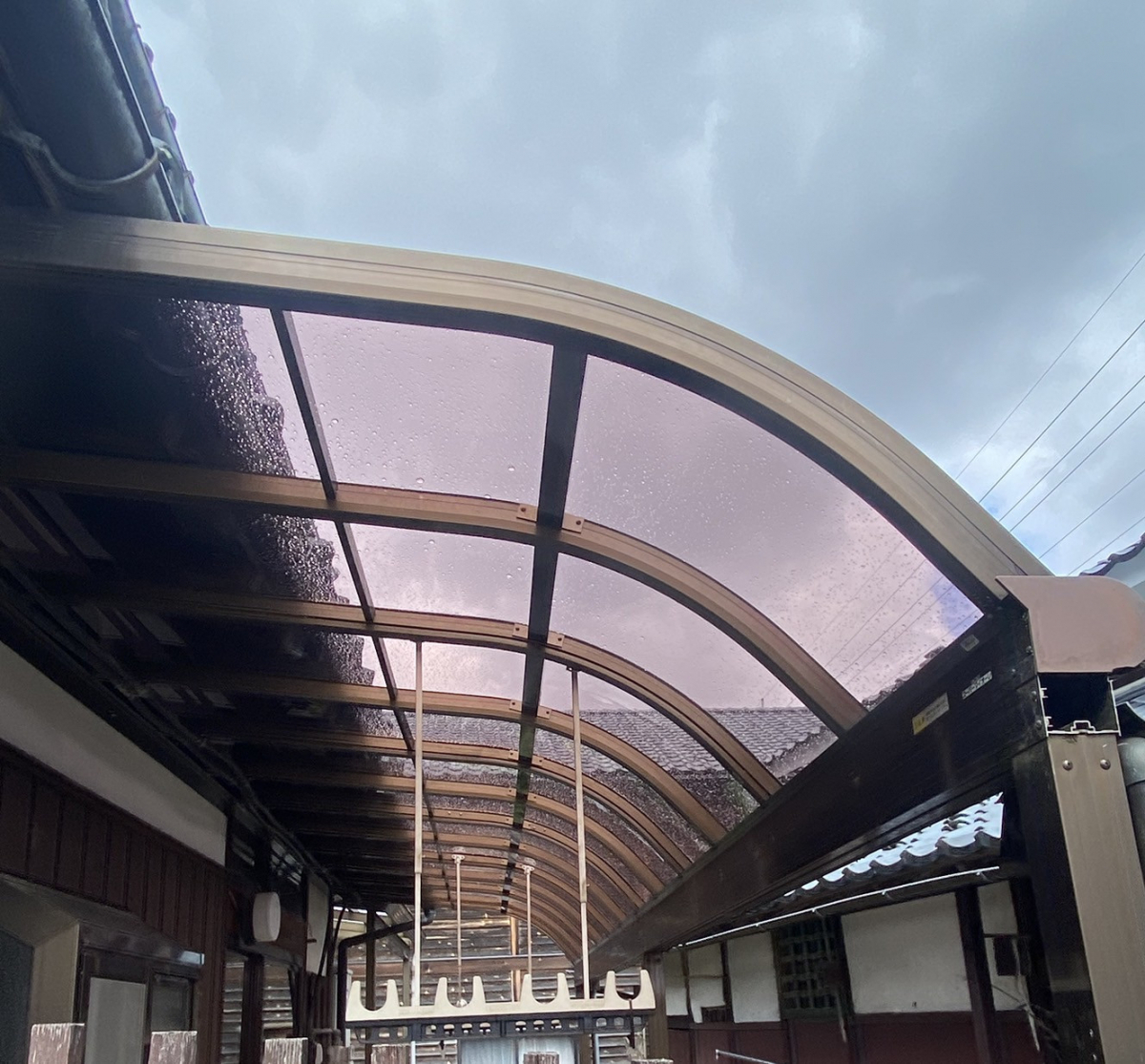 押田屋の雪で割れてしまったテラス屋根を新しく取替えました！の施工後の写真1