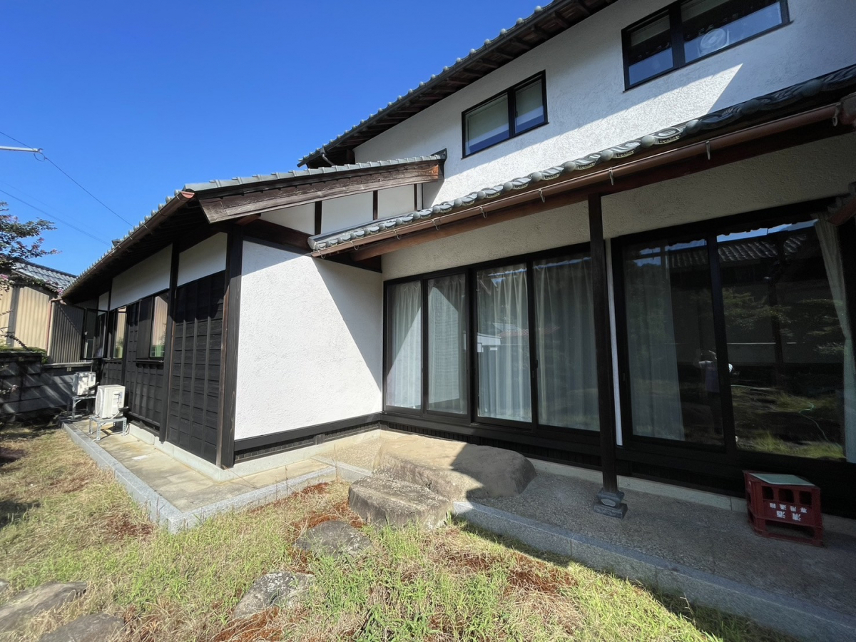 押田屋の雪や天気を気にしない暮らしへ サンルームを増築しました！の施工前の写真1