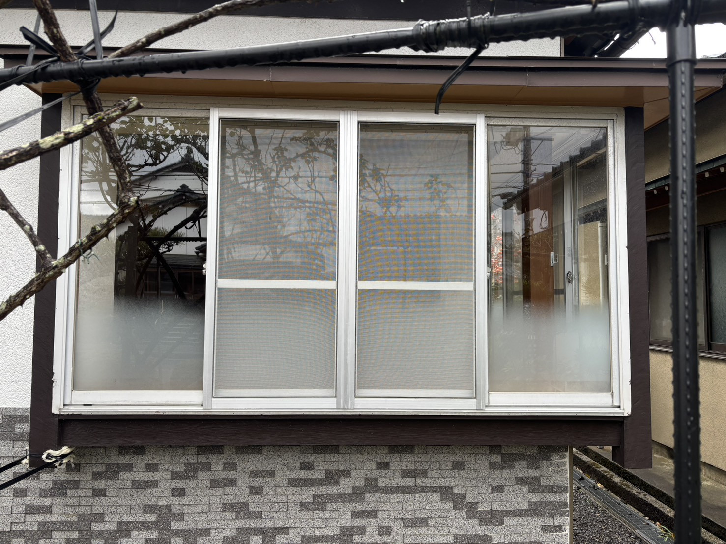 押田屋のLIXIL リプラスで窓取替｜断熱性向上！！の施工前の写真1