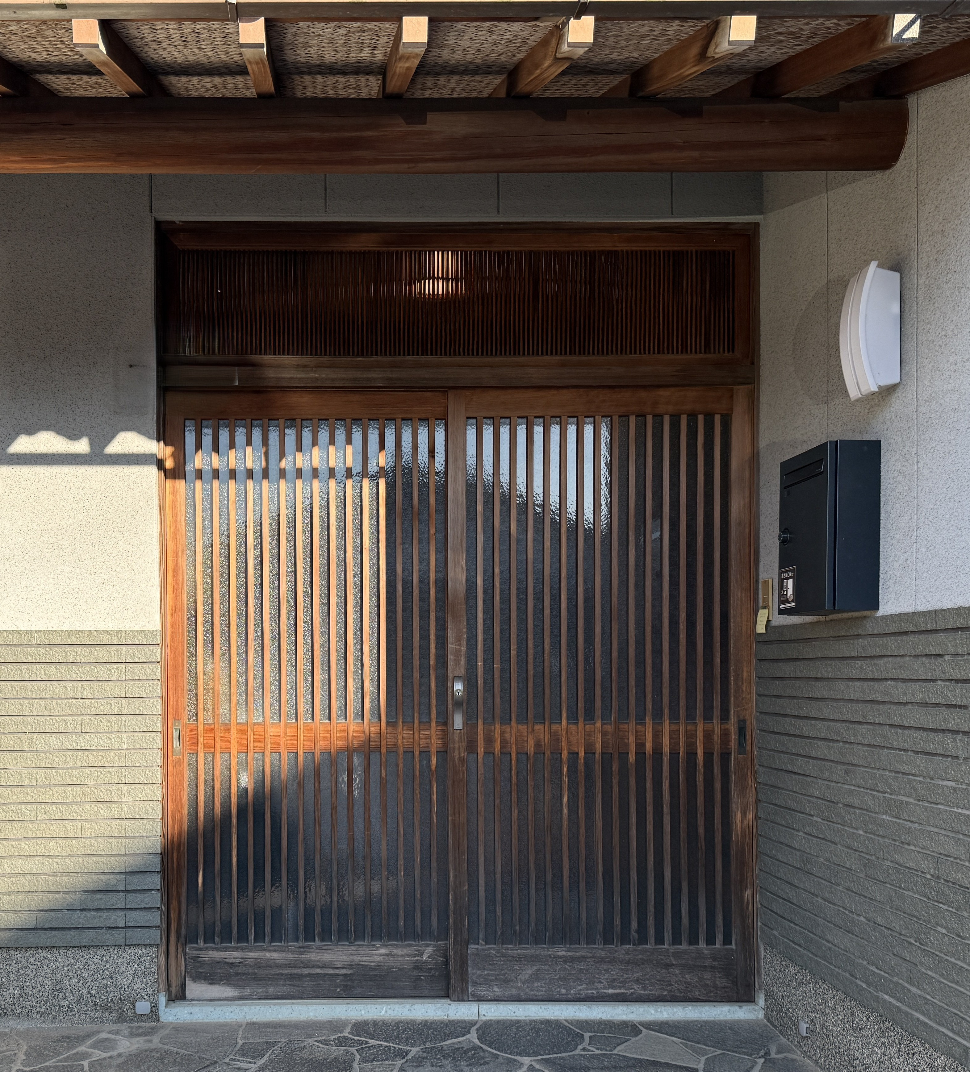 押田屋の玄関リフォームで快適に！の施工前の写真1