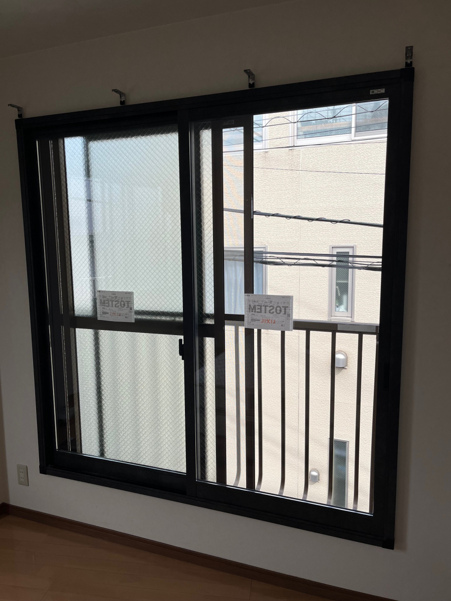 窓 トリカエ隊の墨田区/内窓インプラス　ブリュームメタルグレー採用の施工後の写真1