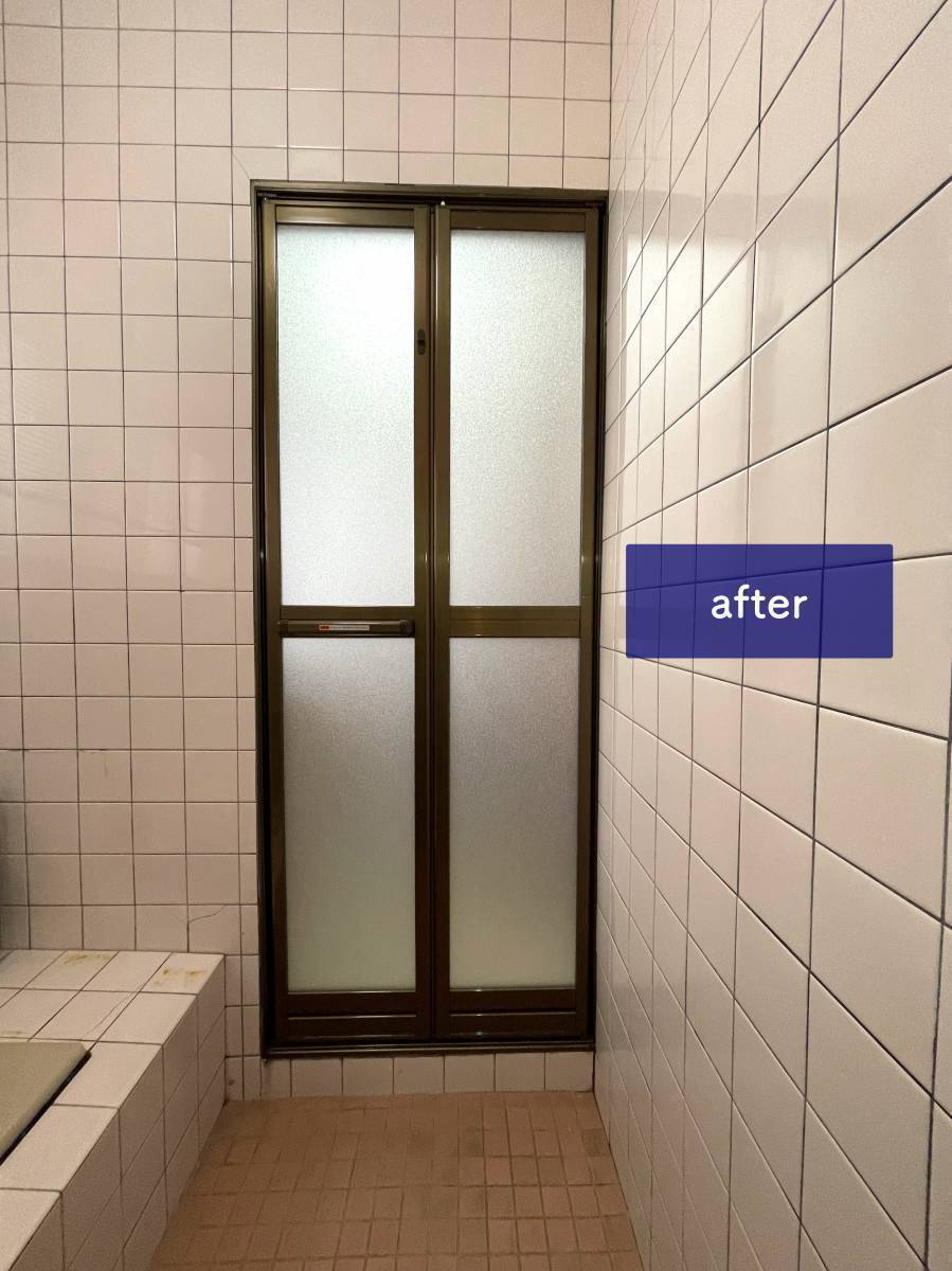タンノサッシの古くなった浴室のドアを取り替えました！「リフォーム浴室中折れドア」の取付け施工（いわき市）の施工後の写真1