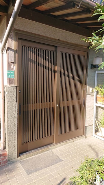 唐津トーヨー住器の玄関引戸を新しくの施工事例詳細写真1