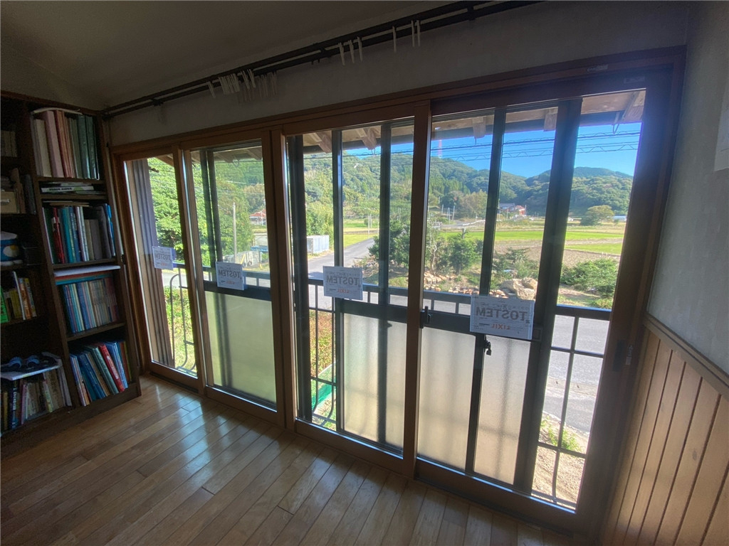 唐津トーヨー住器の唐津市 窓リフォーム 二重窓の施工後の写真1