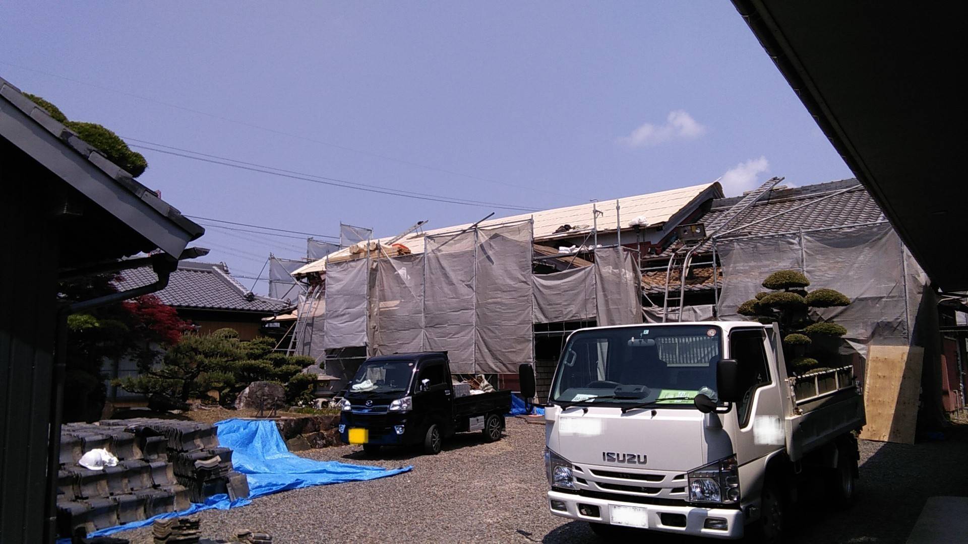 屋根瓦の葺き直し工事 ウチヤマのブログ 写真1