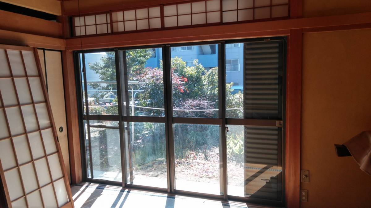 ウチヤマの家の中のすべてに内窓の施工前の写真1
