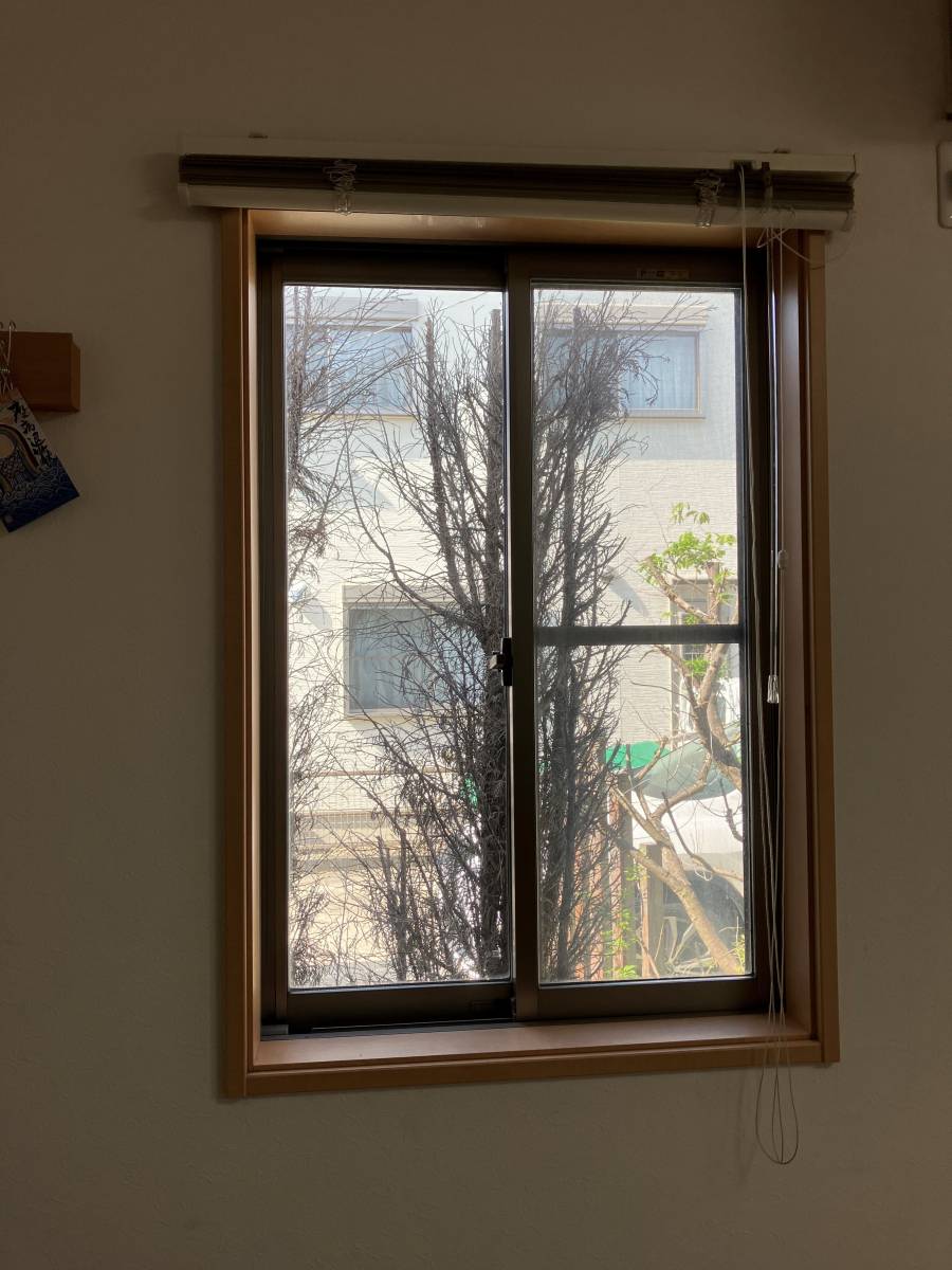 ウチヤマの1階に内窓（インプラス）の施工前の写真2