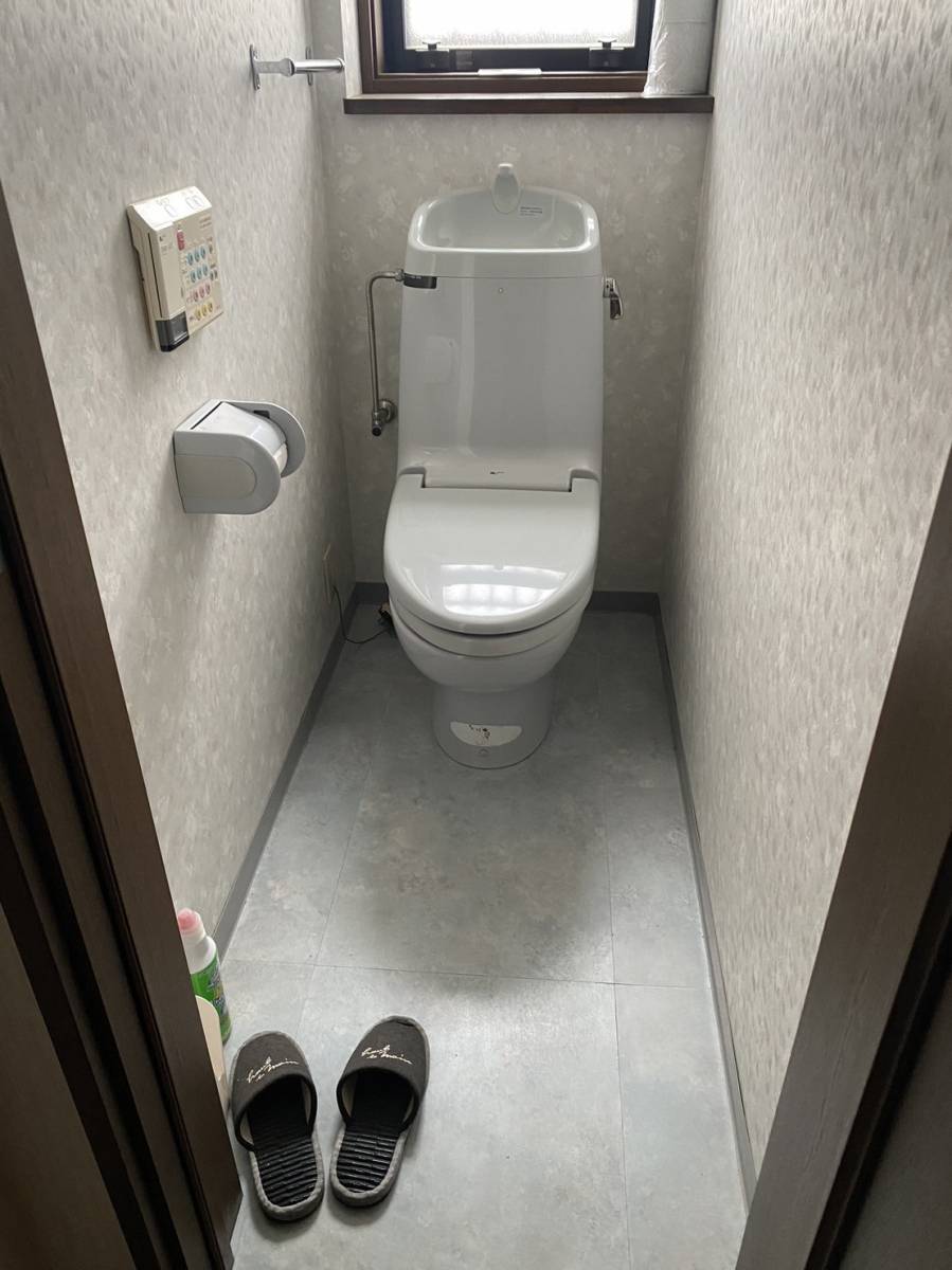 ウチヤマのお手入れが簡単＆お洒落なトイレにしたいの施工前の写真1