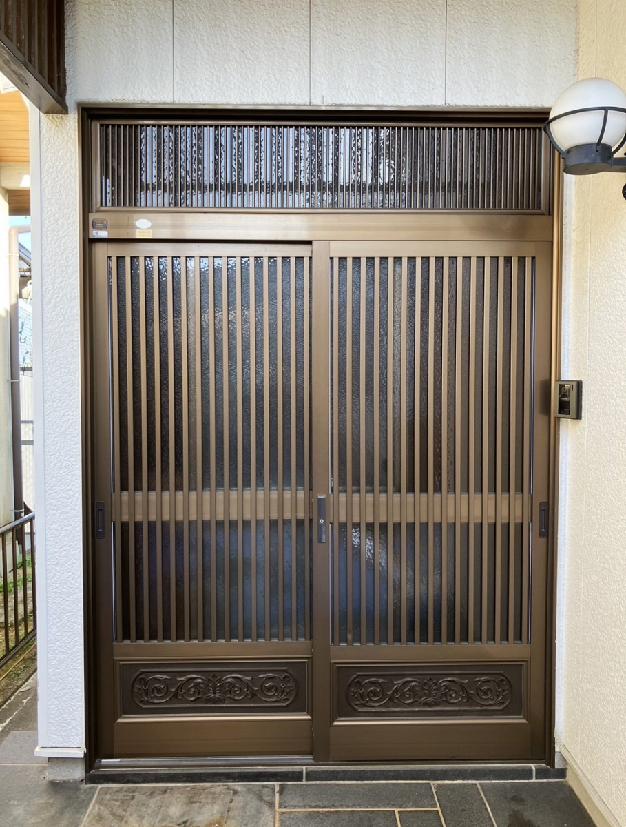 ウチヤマの冬、玄関まわりが寒いので断熱仕様の玄関にしたいの施工前の写真1
