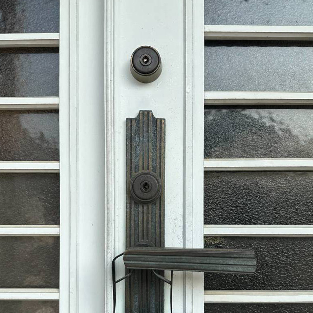 ウチヤマの古く傷んだ玄関鍵、年末年始の防犯対策に交換しませんか？【健康で快適な暮らし】の施工前の写真1