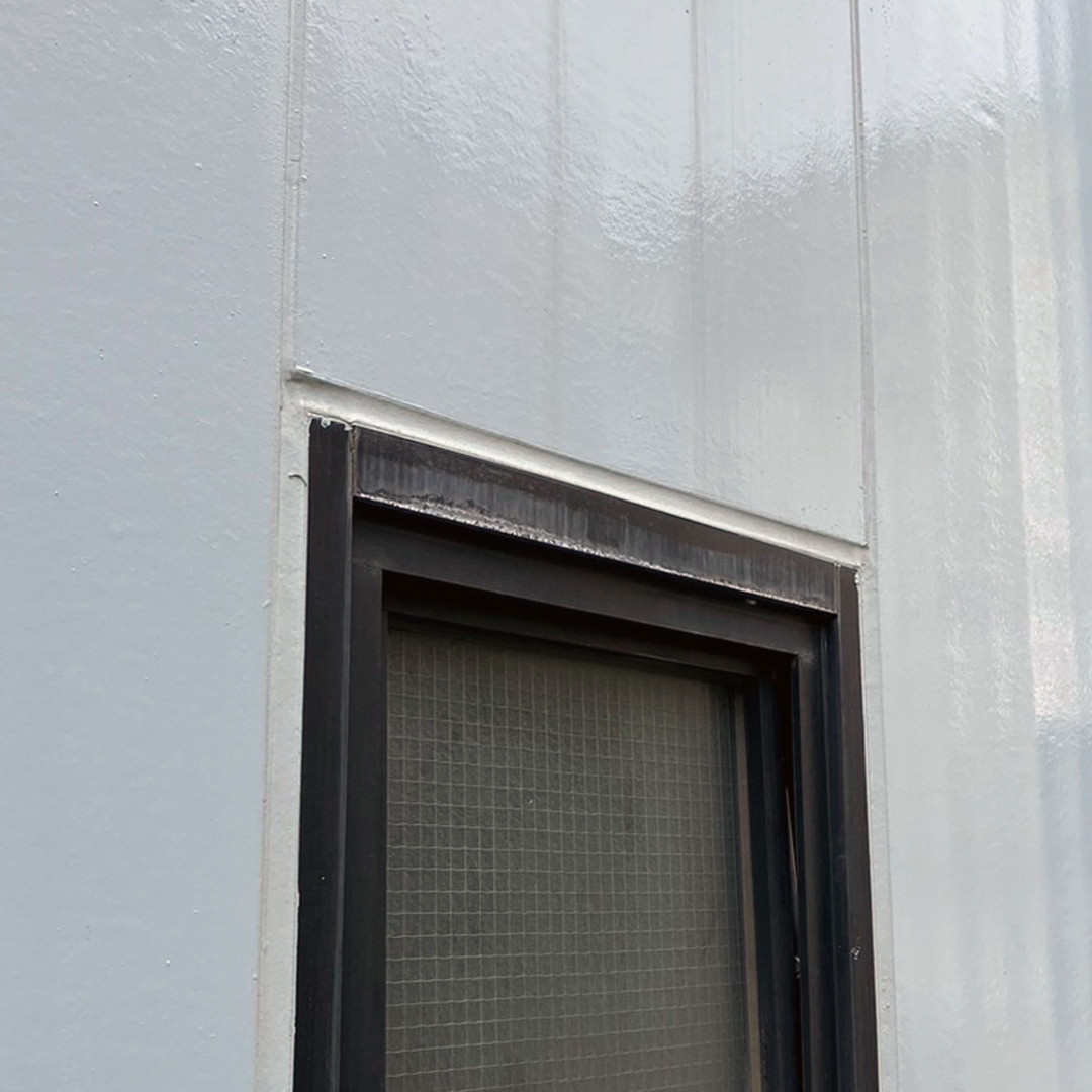 ウチヤマの急な雨に慌てないスリムな後付け庇「スリムアート200」【健康で快適な暮らし】の施工前の写真1