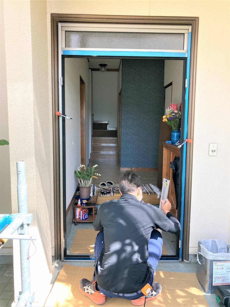 杉山トーヨー住器の玄関ドア取替簡単にできます。の施工前の写真2