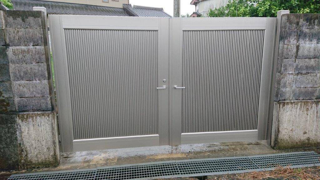 杉山トーヨー住器の門扉取替工事の施工後の写真2