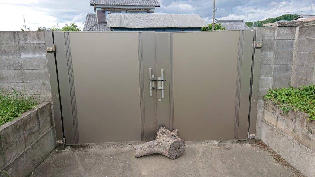 杉山トーヨー住器の門扉取替工事の施工前の写真2