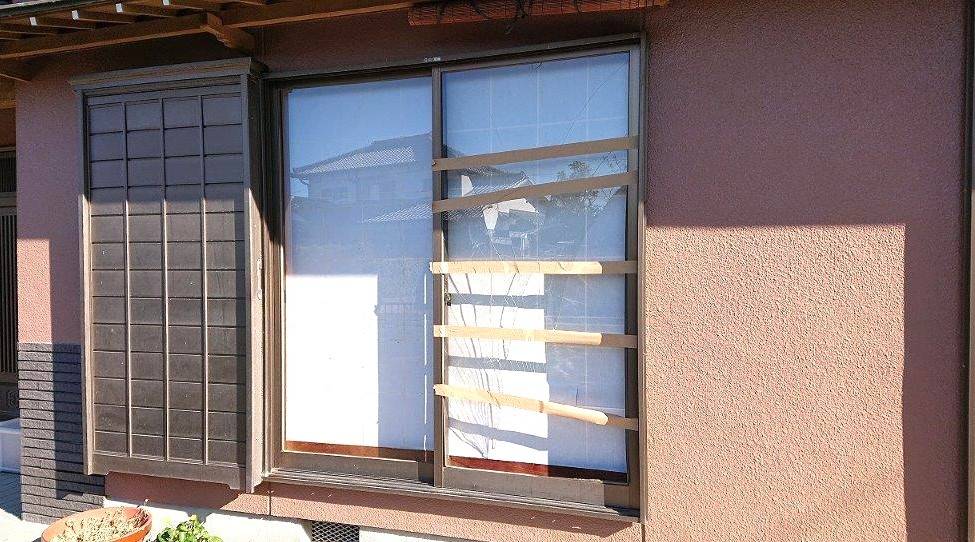 杉山トーヨー住器の硝子交換２の施工前の写真1