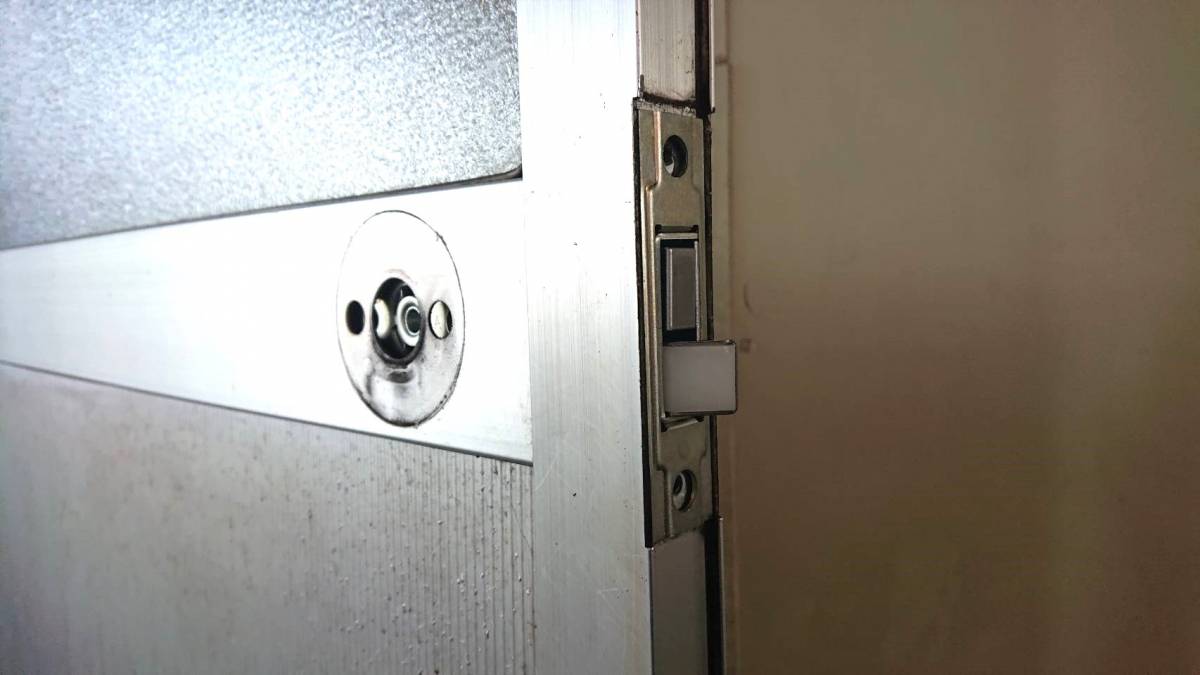 杉山トーヨー住器のドア補修（ノブ交換）の施工前の写真2