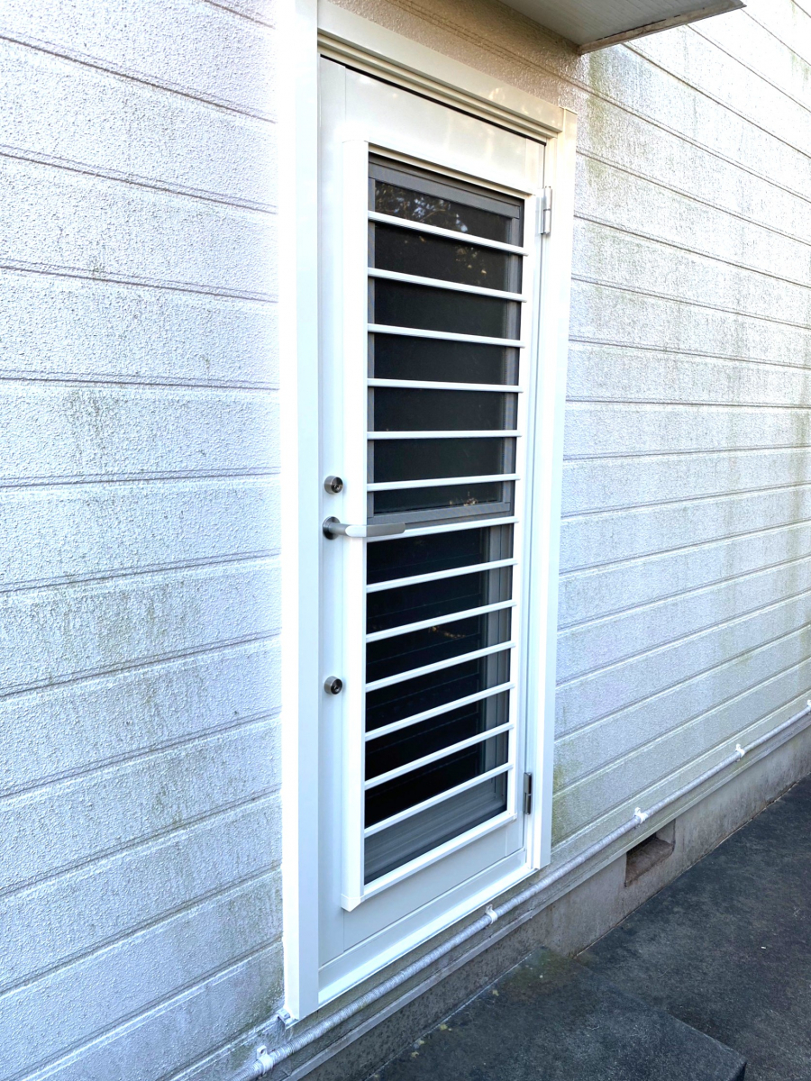 杉山トーヨー住器の勝手口ドアのリフォームの施工後の写真1